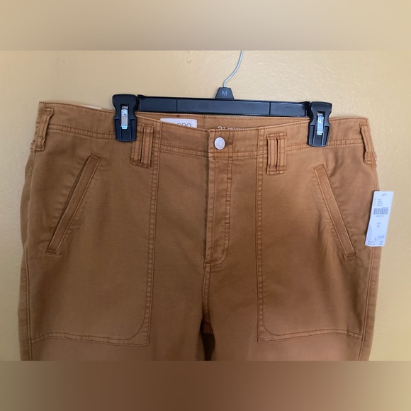 Pilcro Anthro Crop Flare - Picture 2 of 7